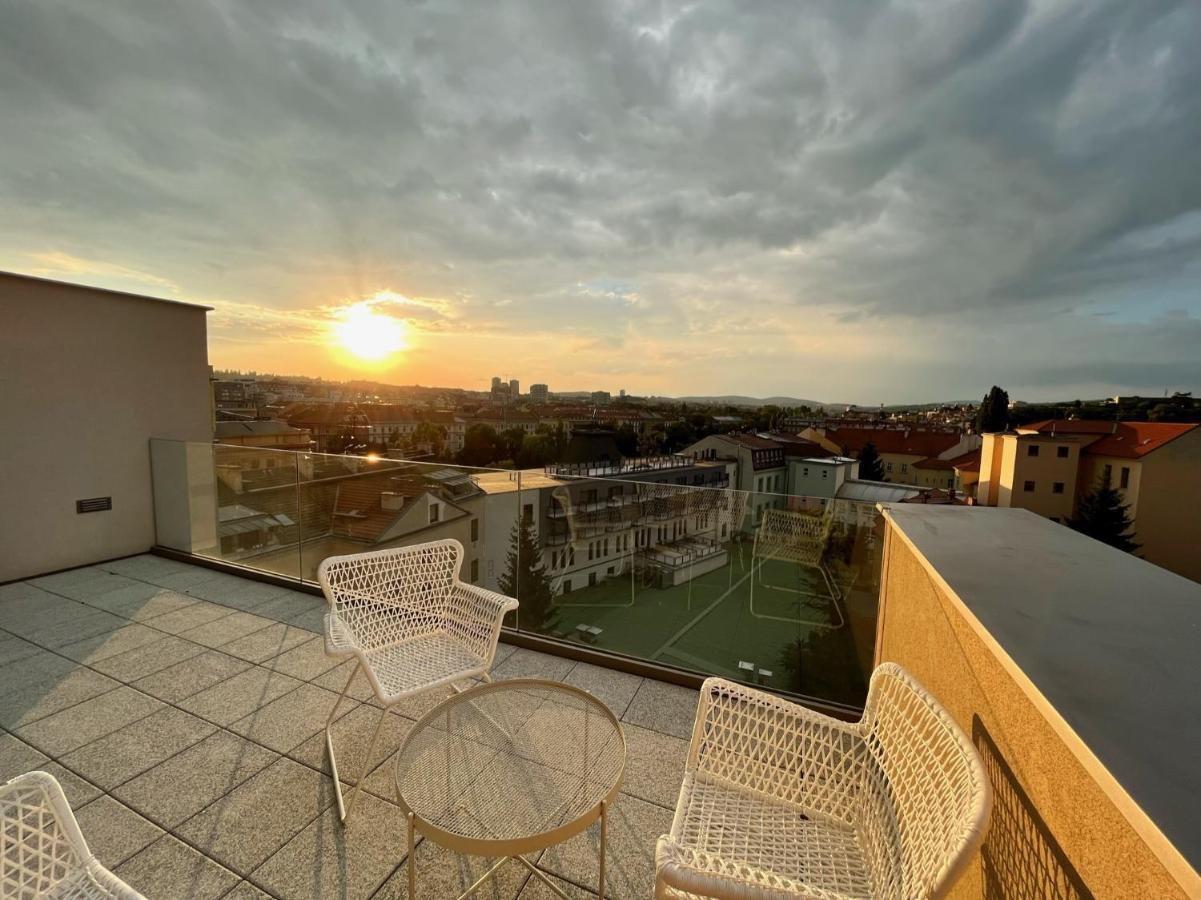 Brno City Center Apartment With Parking And A Big Terrace ภายนอก รูปภาพ